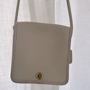 *VINTAGE* Coach leather crossbody